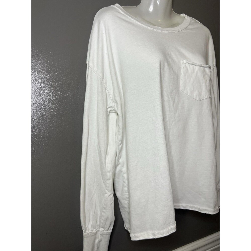We The Free Shirt Womens XS White Scoop Neck Long Sleeve Pocket Raw Hem Top - Picture 3 of 8